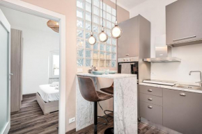 Splendido bilocale nuovissimo con finiture di lusso Carrara